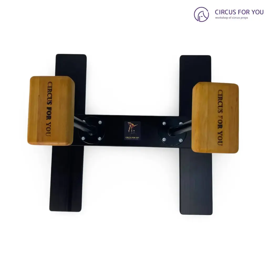 Акробатичні стійки "Універсал" на розбірній платформі