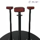 Акробатичні стійки на круглій платформі