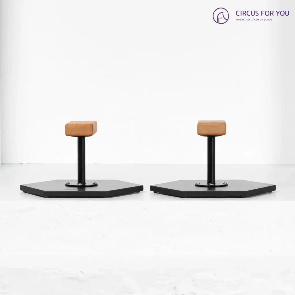 Стійки акробатичні “Тревел” шестикутна платформа