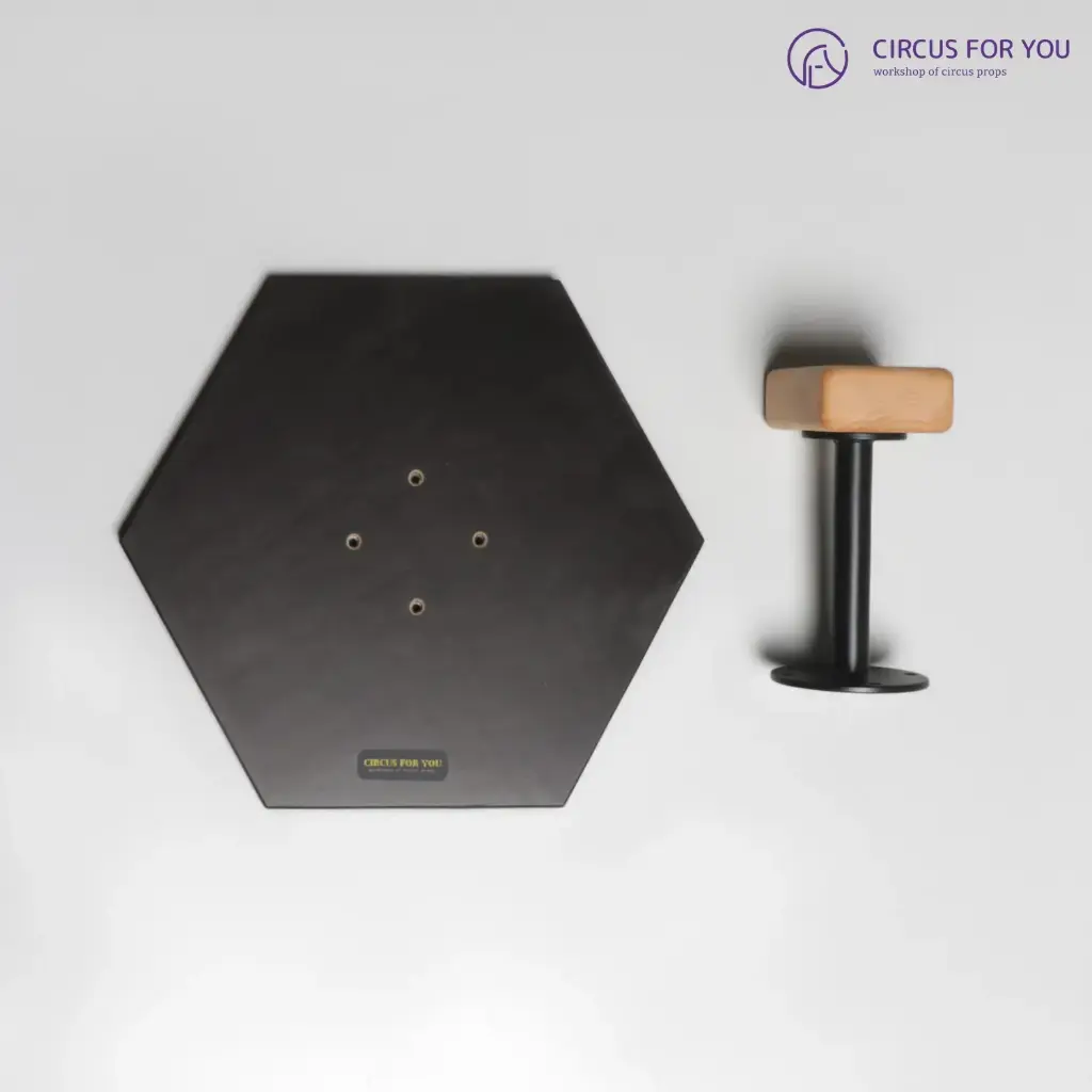 Стійки акробатичні “Тревел” шестикутна платформа