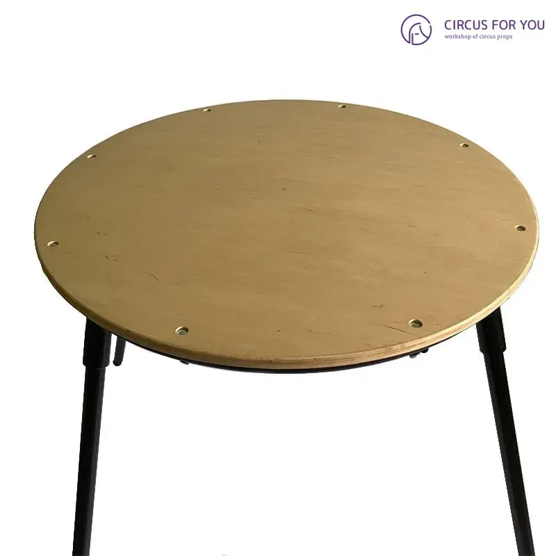 Стіл круглий для каучуку або еквілібру зі стальним каркасом