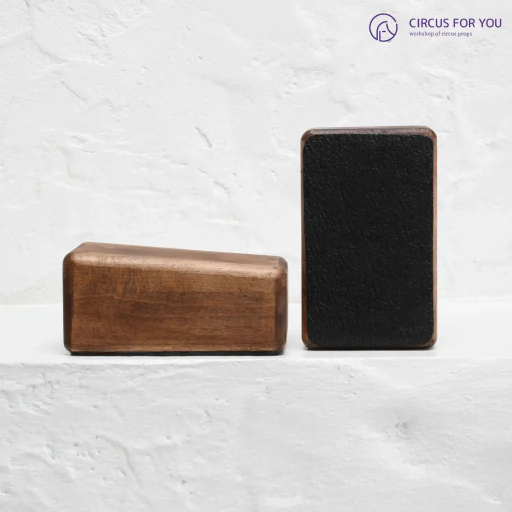 Sloped handstand blocks for hand balance (alder)