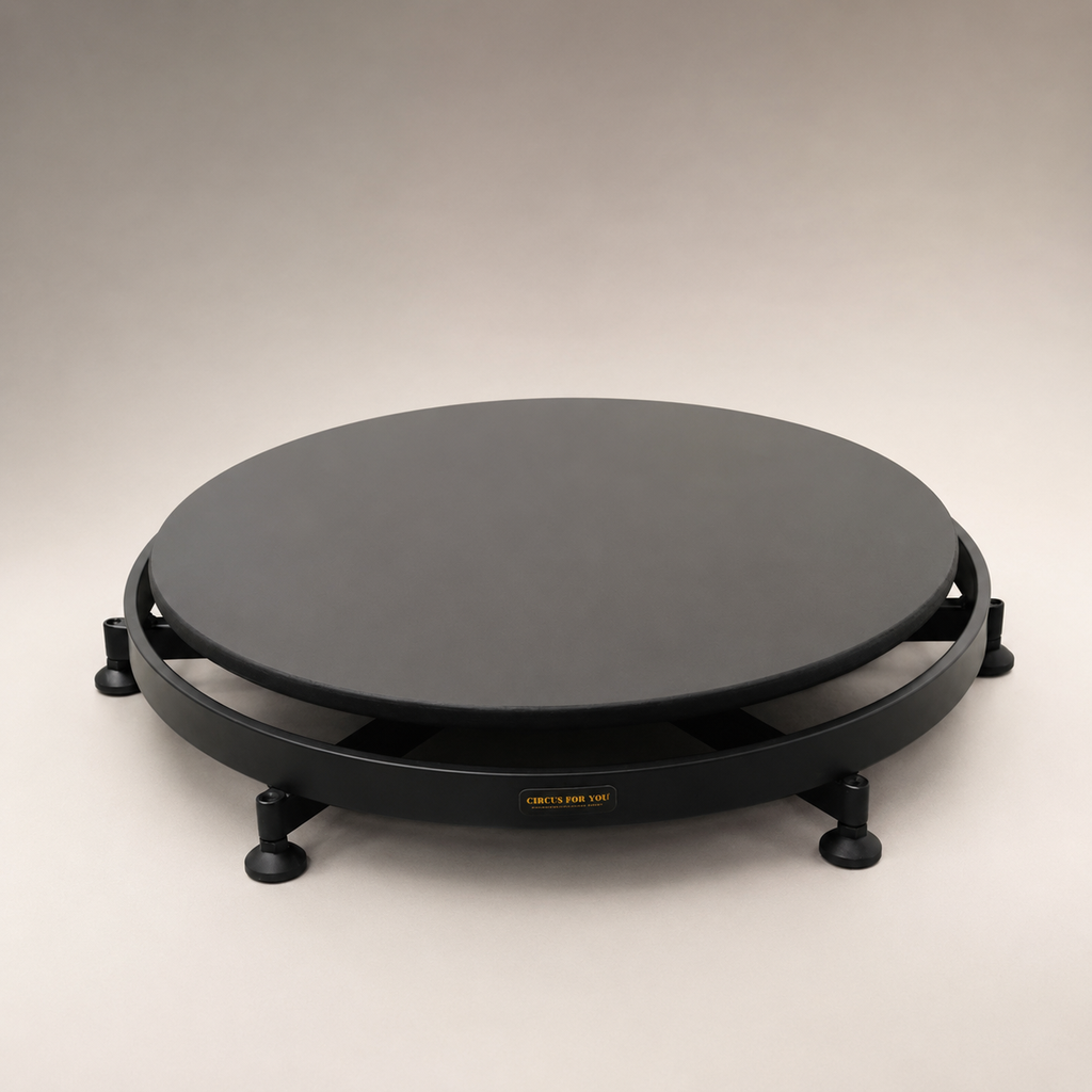 Rotating contortion podium without a static platform
