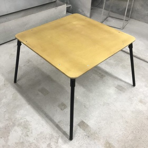 [10686] Table for contortion (square)