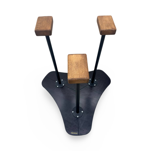 Акробатичні стійки "Трініті" на трикутній платформі